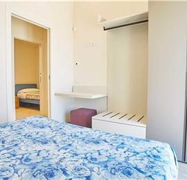 3 bedroom villa with infinity pool and jacuzzi, Scopello, sleeps 5-6